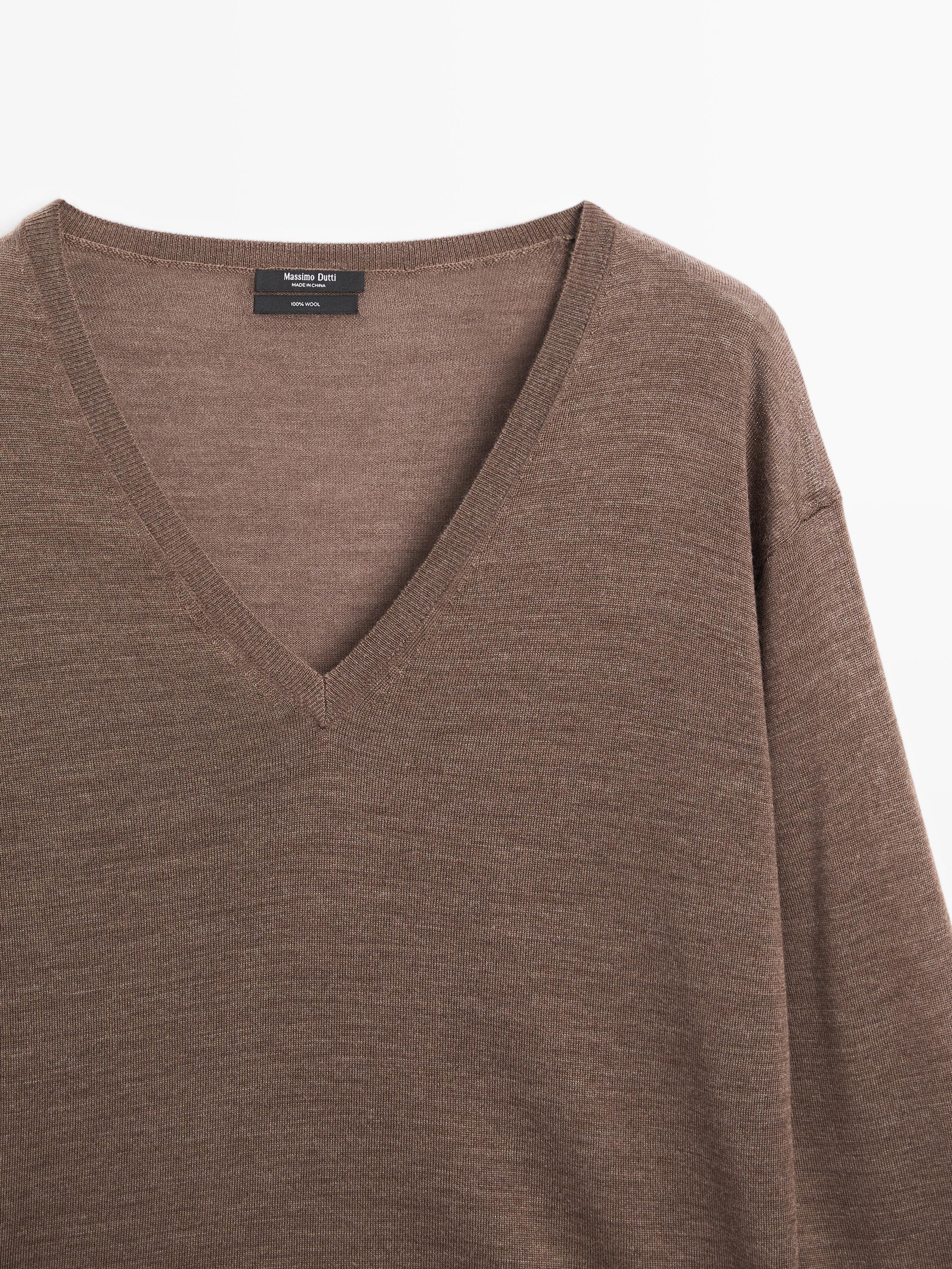 Pull à col en V 100 % laine