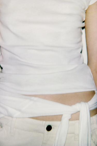 T-SHIRT À MANCHES COURTES - Blanc cassé de Zara - Image 3