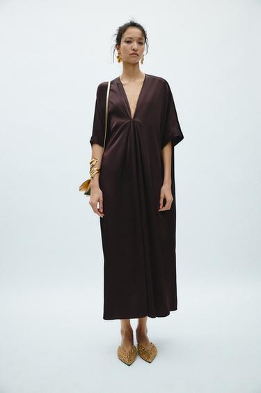 فستان فضفاض بثنية ZW COLLECTION - شوكولاتة by Zara