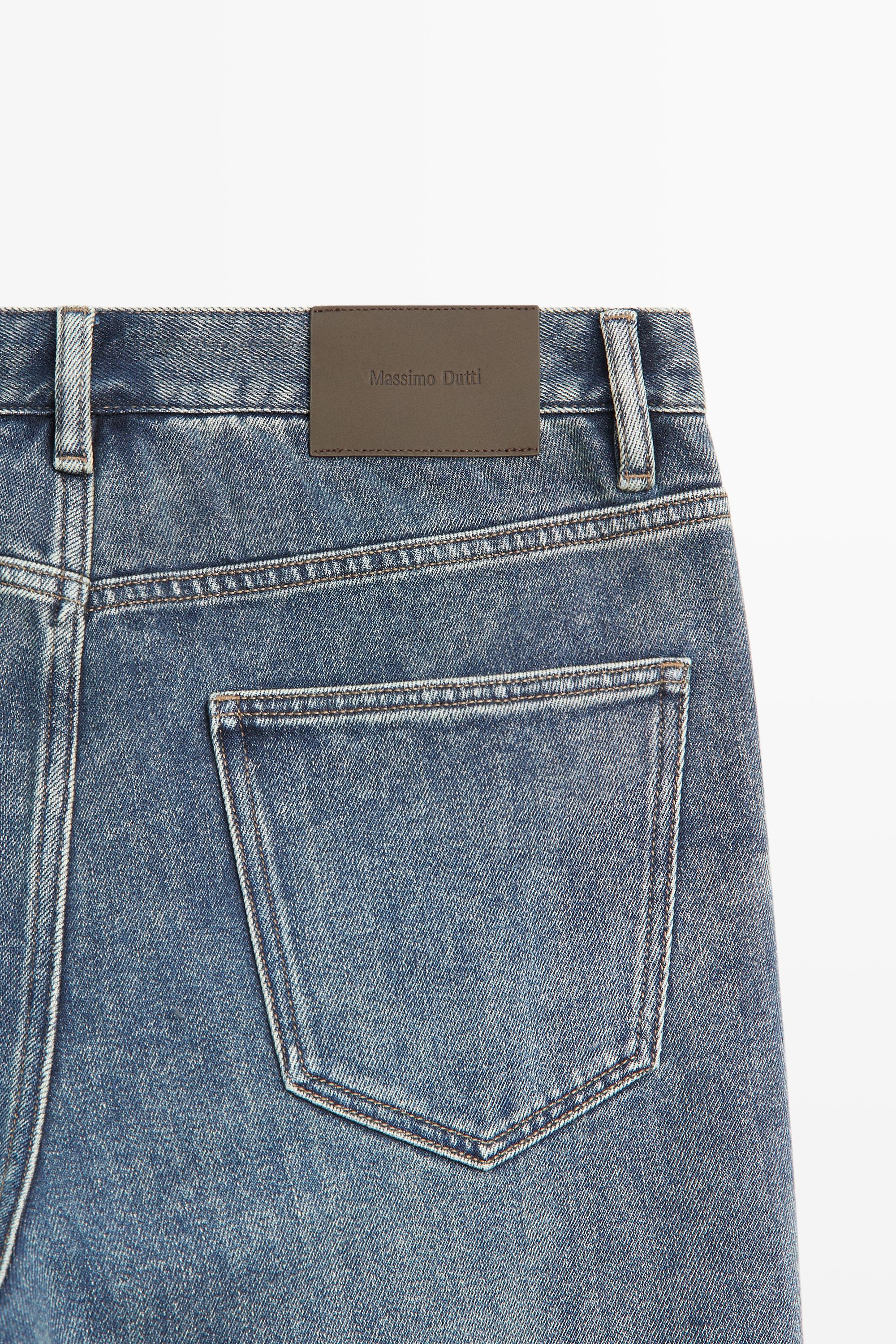 Straight-leg jeans