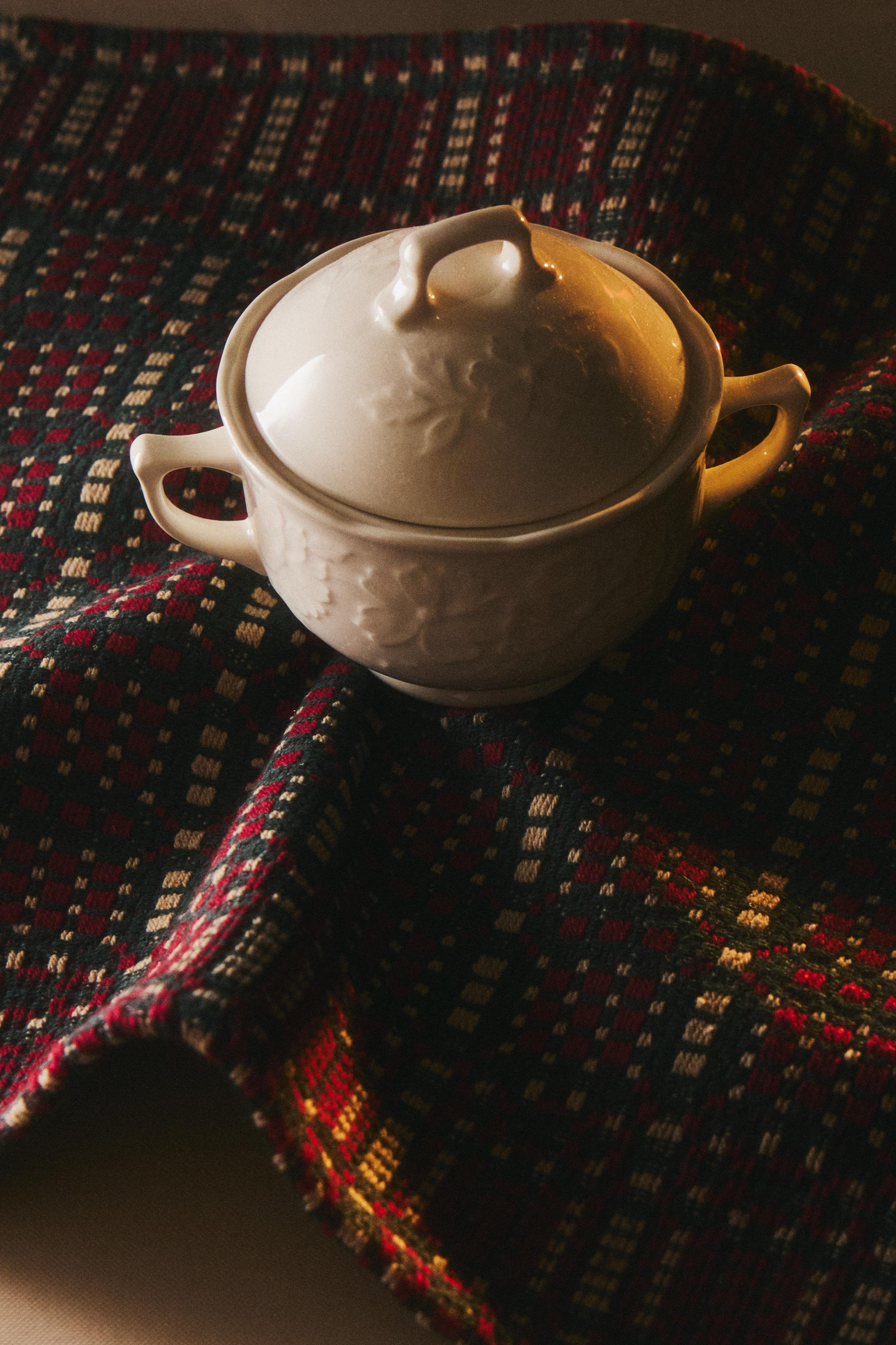 JACQUARD CHRISTMAS PLACEMAT