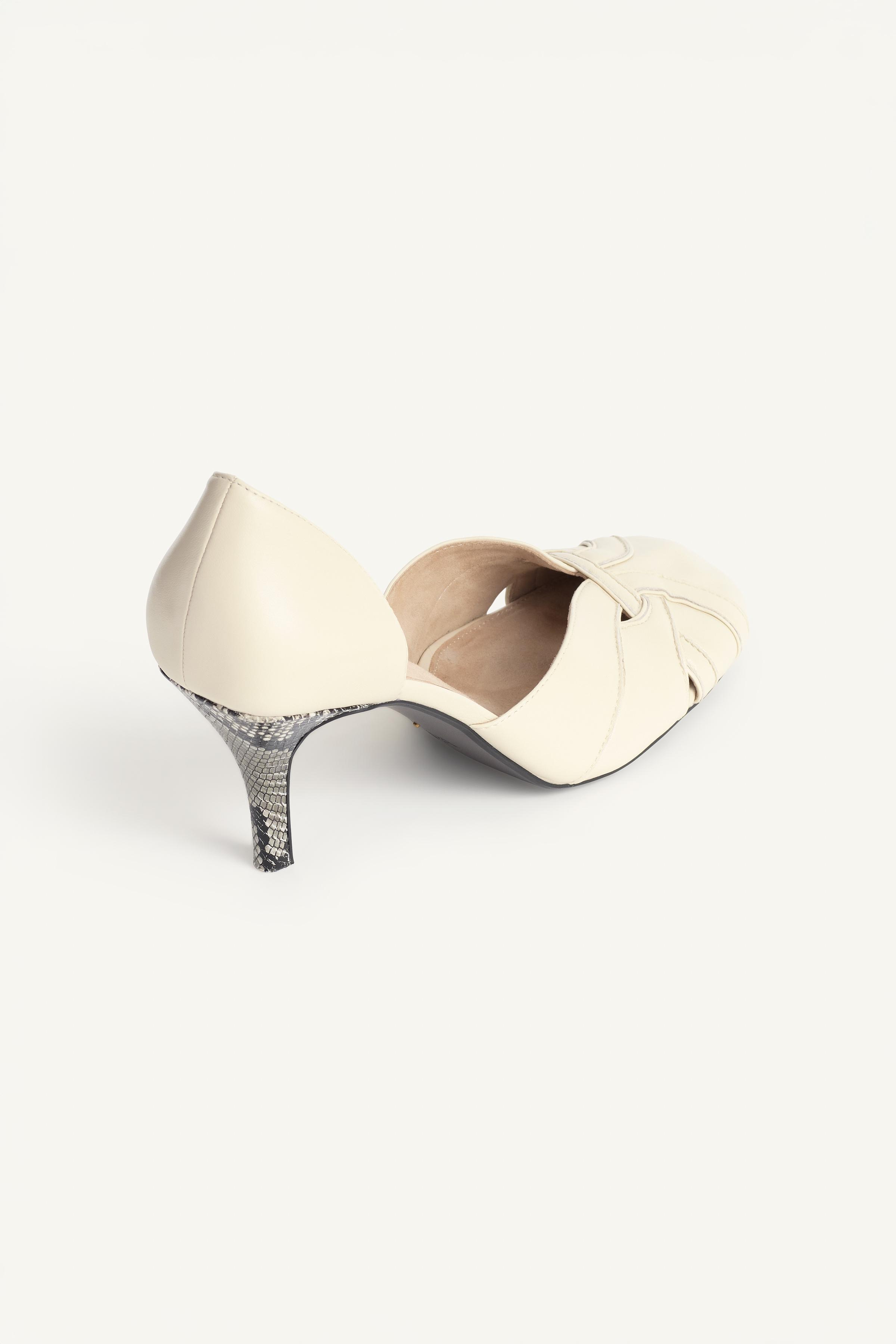 LIMITED EDITION LEATHER HEELED SHOES