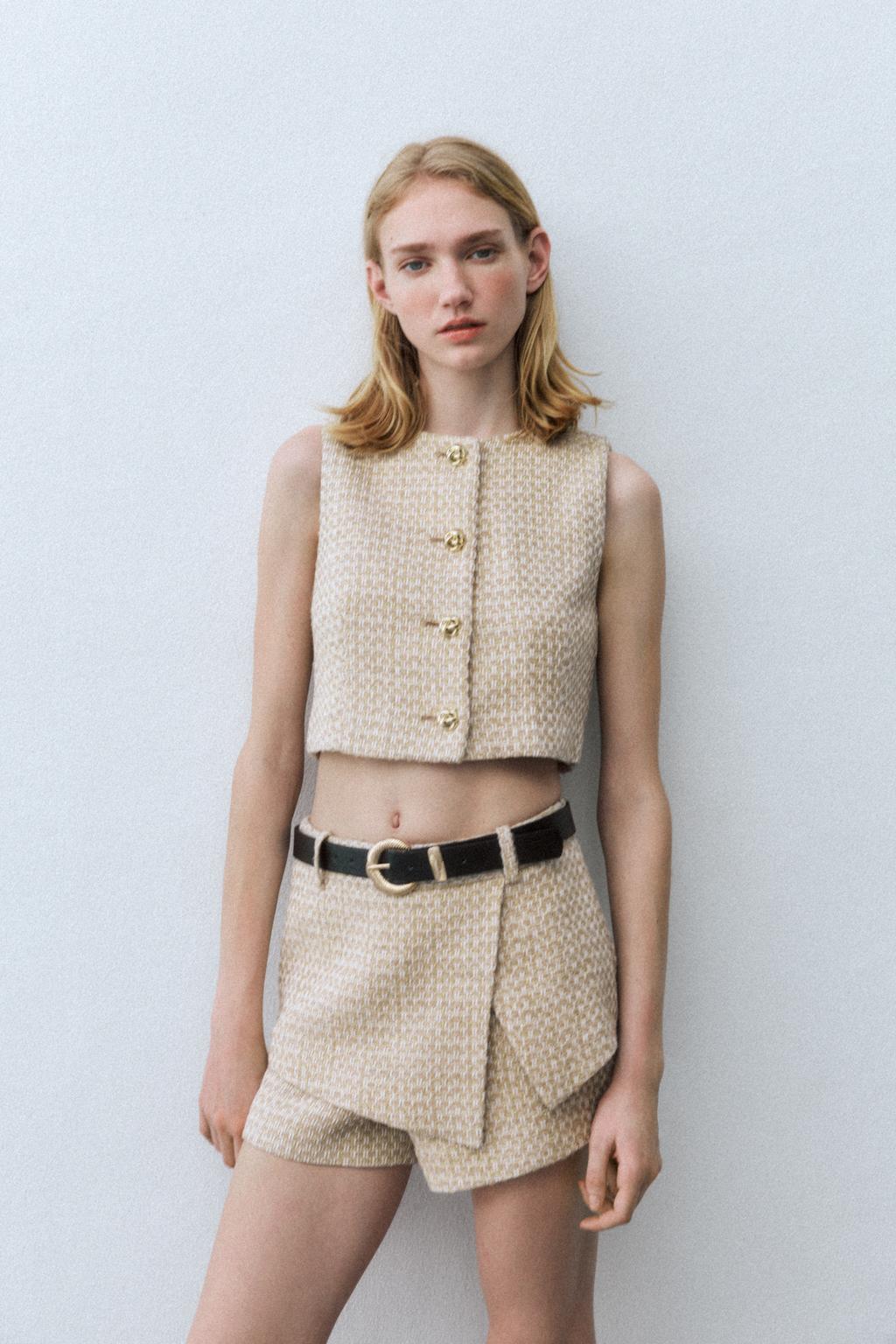 BELTED TEXTURED SKORT