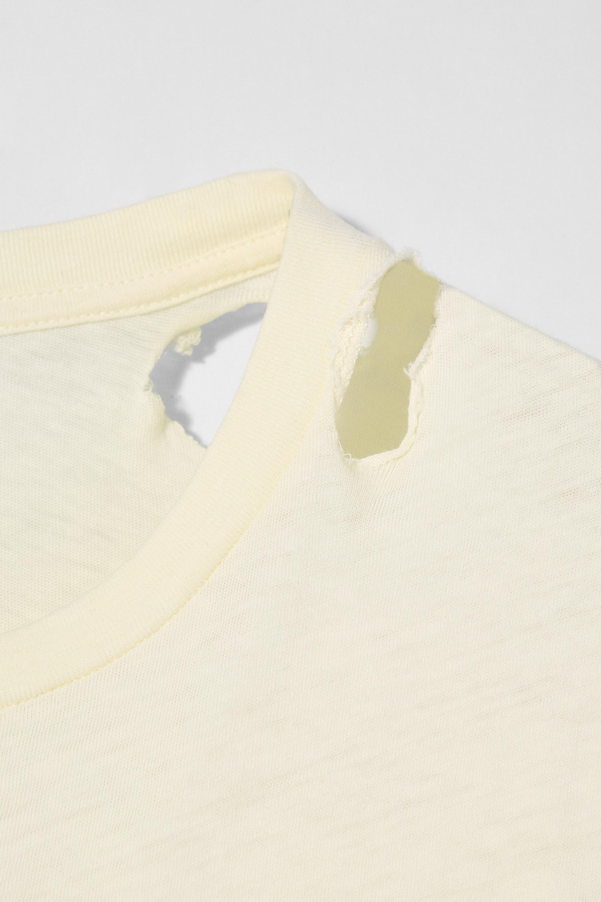【ZARA×Kate Moss】リップドTシャツ 0858/100/251 RIPPED T-SHIRT KATE MOSS X ZARA - Oyster-white | ZARA United