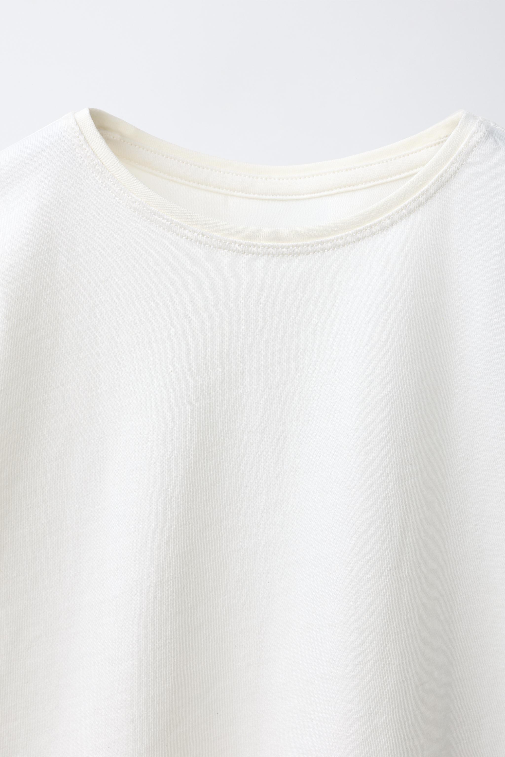 LOT DE TROIS T-SHIRTS À RAYURES ET UNIS
