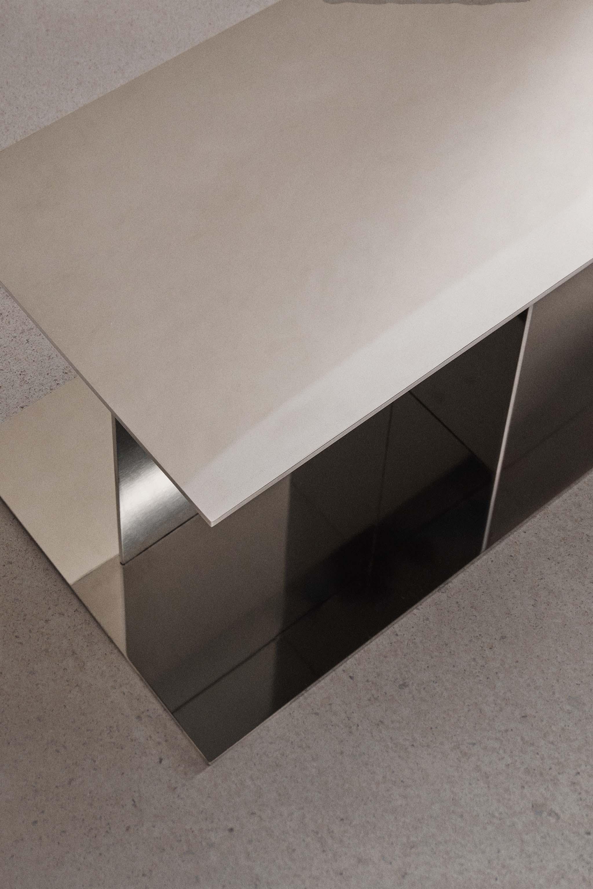 ZARA 　ZARA　メタルテーブル ZARA ZARAHOME メタルテーブル