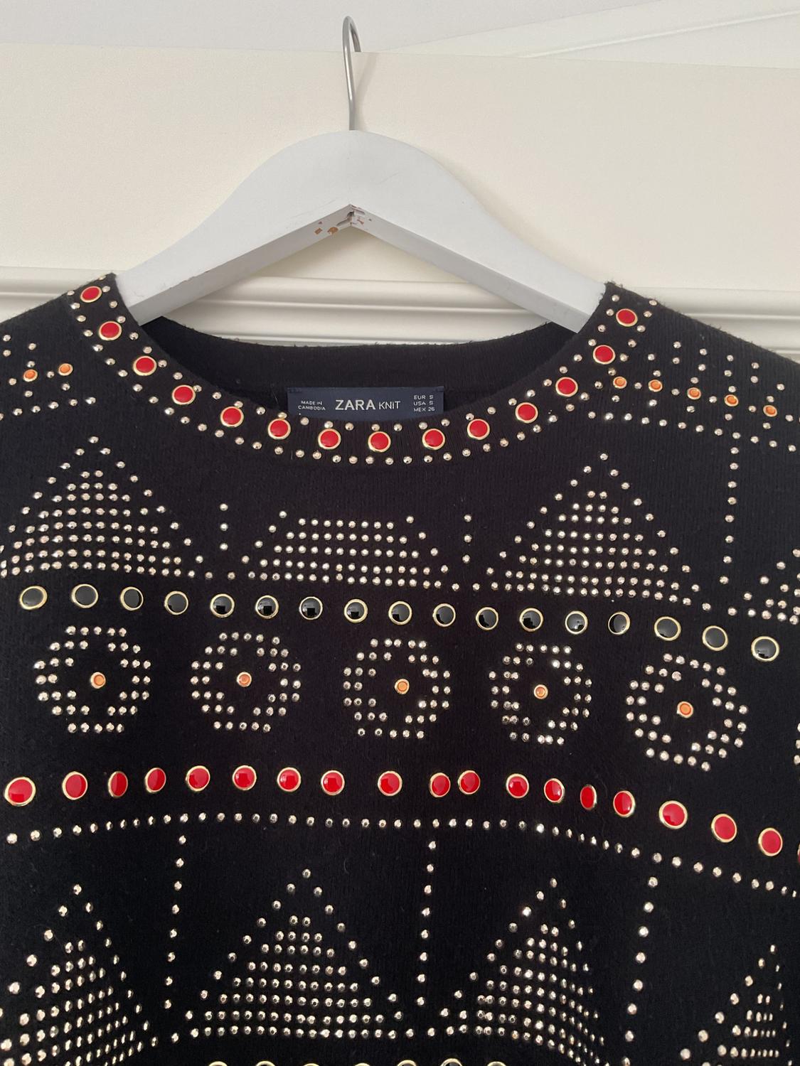 SWEATER WITH MULTICOLOURED APPLIQUÉS - Image 3