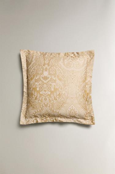 PAISLEY PRINT SATEEN PILLOWCASE - Gold by Zara - Image 1