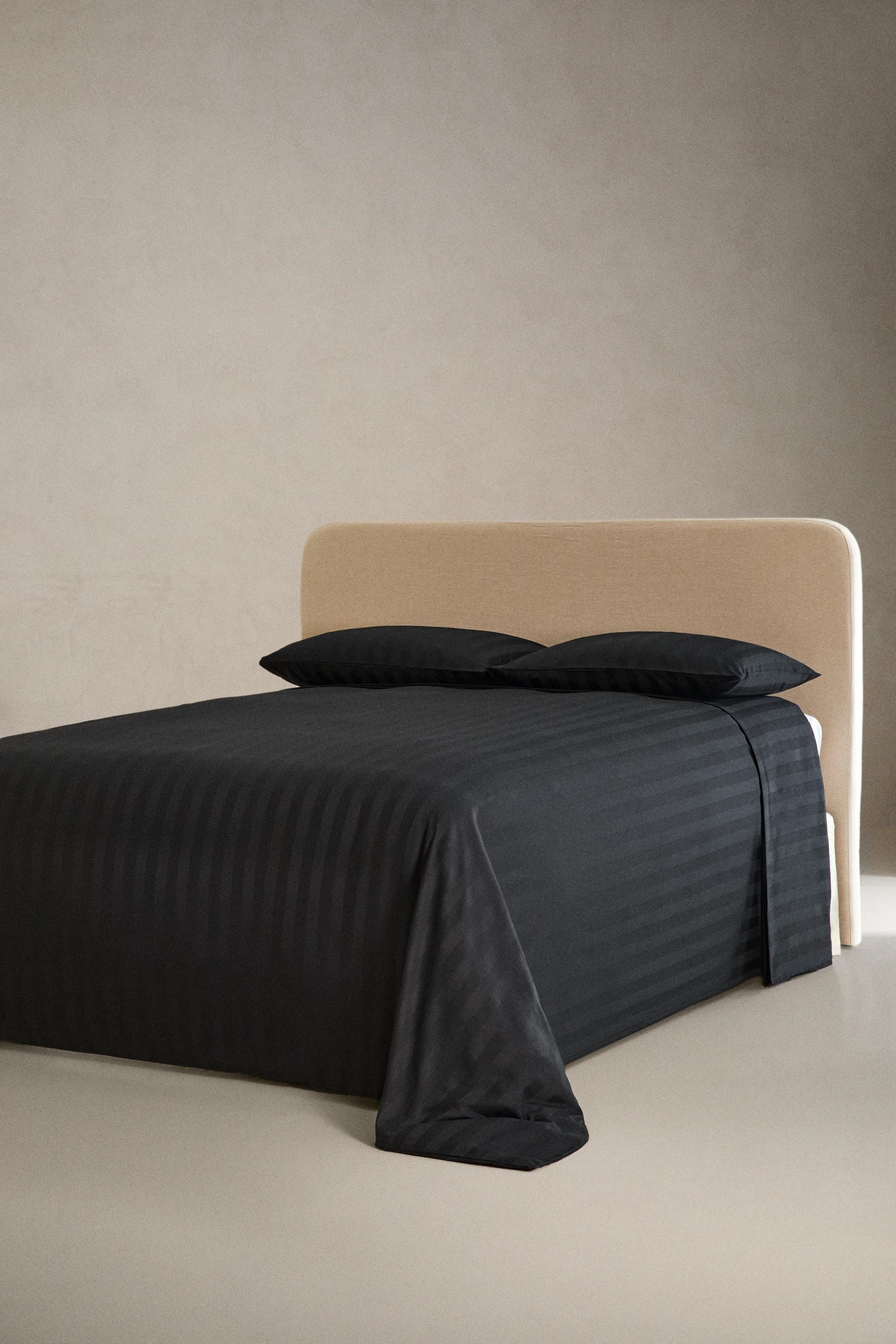 STRIPED SATEEN FLAT SHEET (500 THREAD COUNT) — MIDNIGHT BLUE