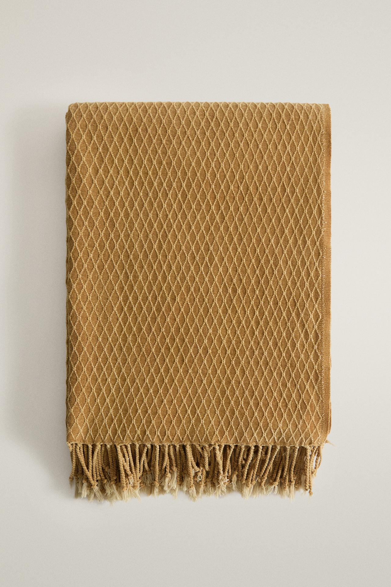 DIAMOND CHENILLE BLANKET — Mustard
