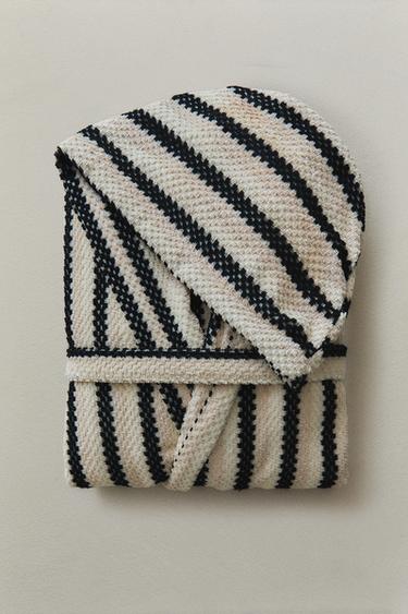 GEOMETRIC JACQUARD BATHROBE - Black by Zara - Image 5