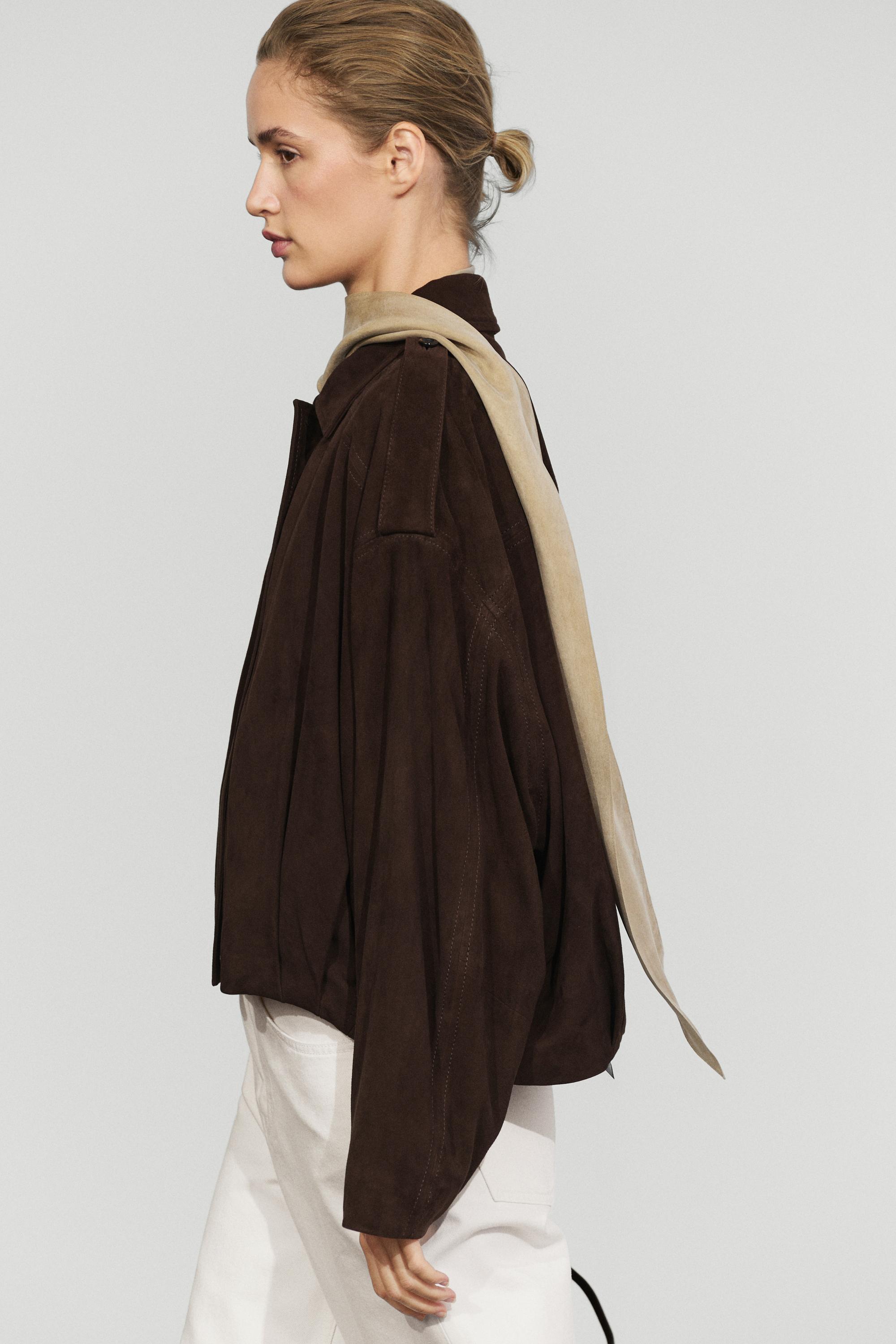Blouson bomber avec détail de plis en cuir et daim