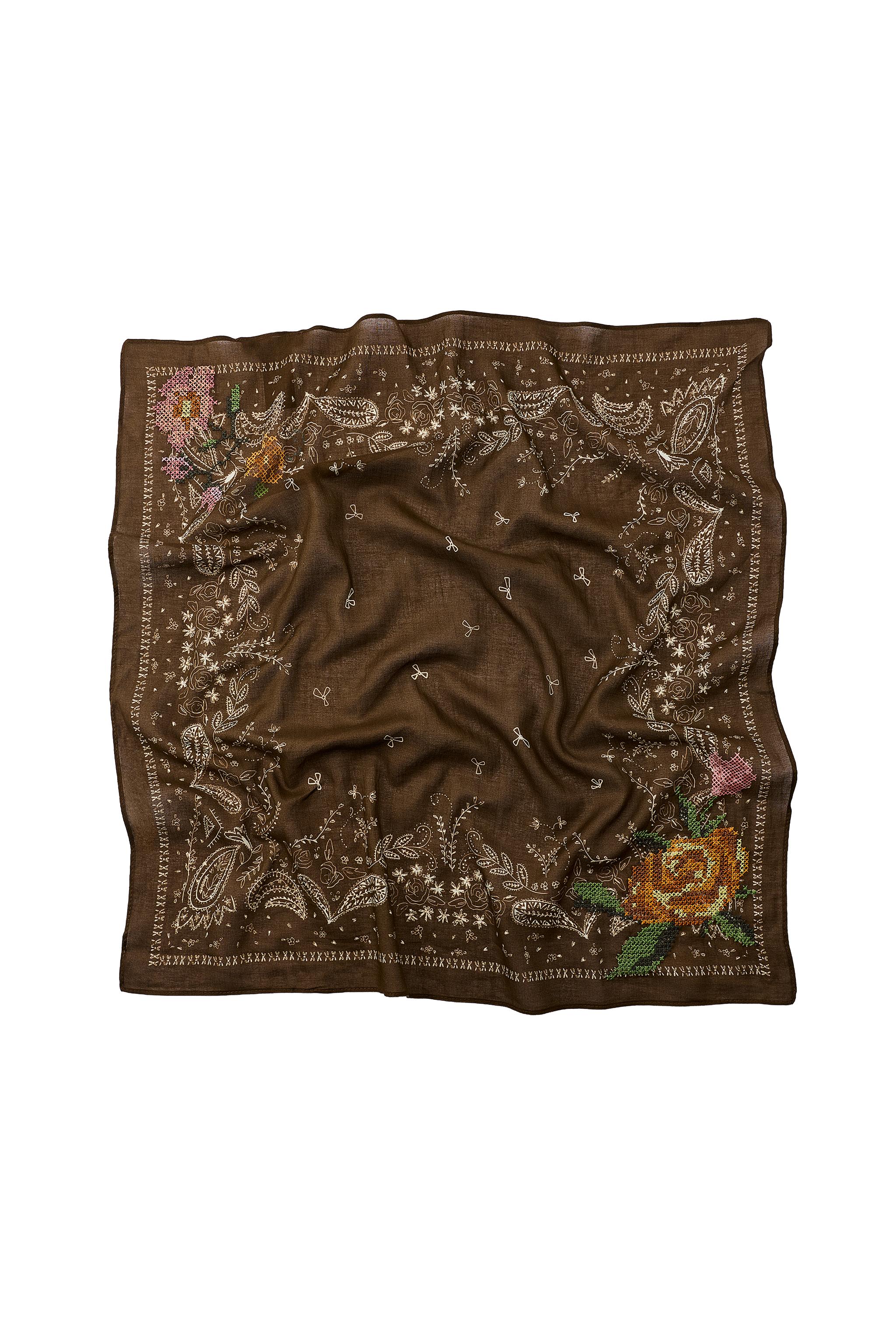 PAÑUELO BANDANA BORDADO FLOR