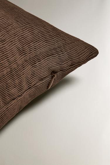 HOUSSE DE COUSSIN PLISSÉE - Marron de Zara - Image 3