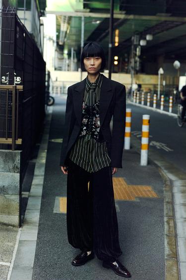 BLAZER ENTALLADA PESPUNTES ZW COLLECTIONブラックZaraのBLAZER ENTALLADA PESPUNTES ZW COLLECTION - ブラック