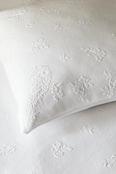 CAPA DE ALMOFADA EM JACQUARD COM FLOR - Branco da Zara