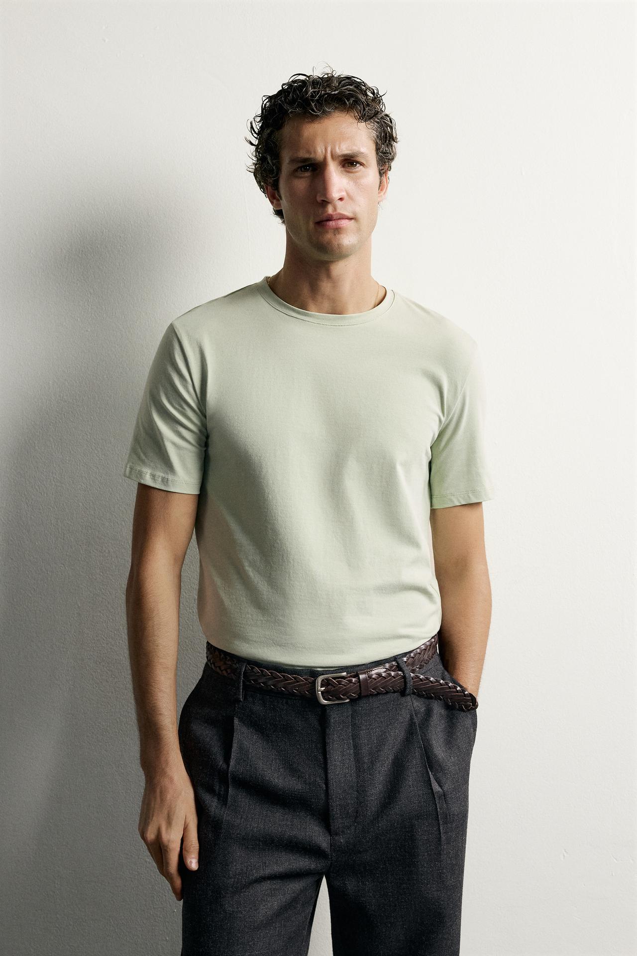 SLIM-FIT T-SHIRT /01 — Light green