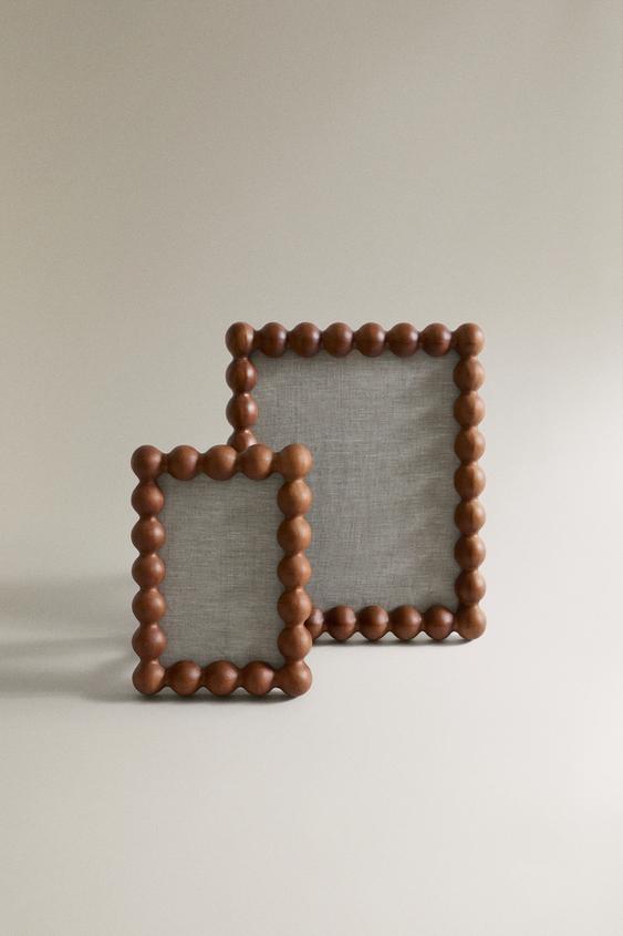 BEADED WOODEN PHOTO FRAME - Dark brown by Zara - Image 0