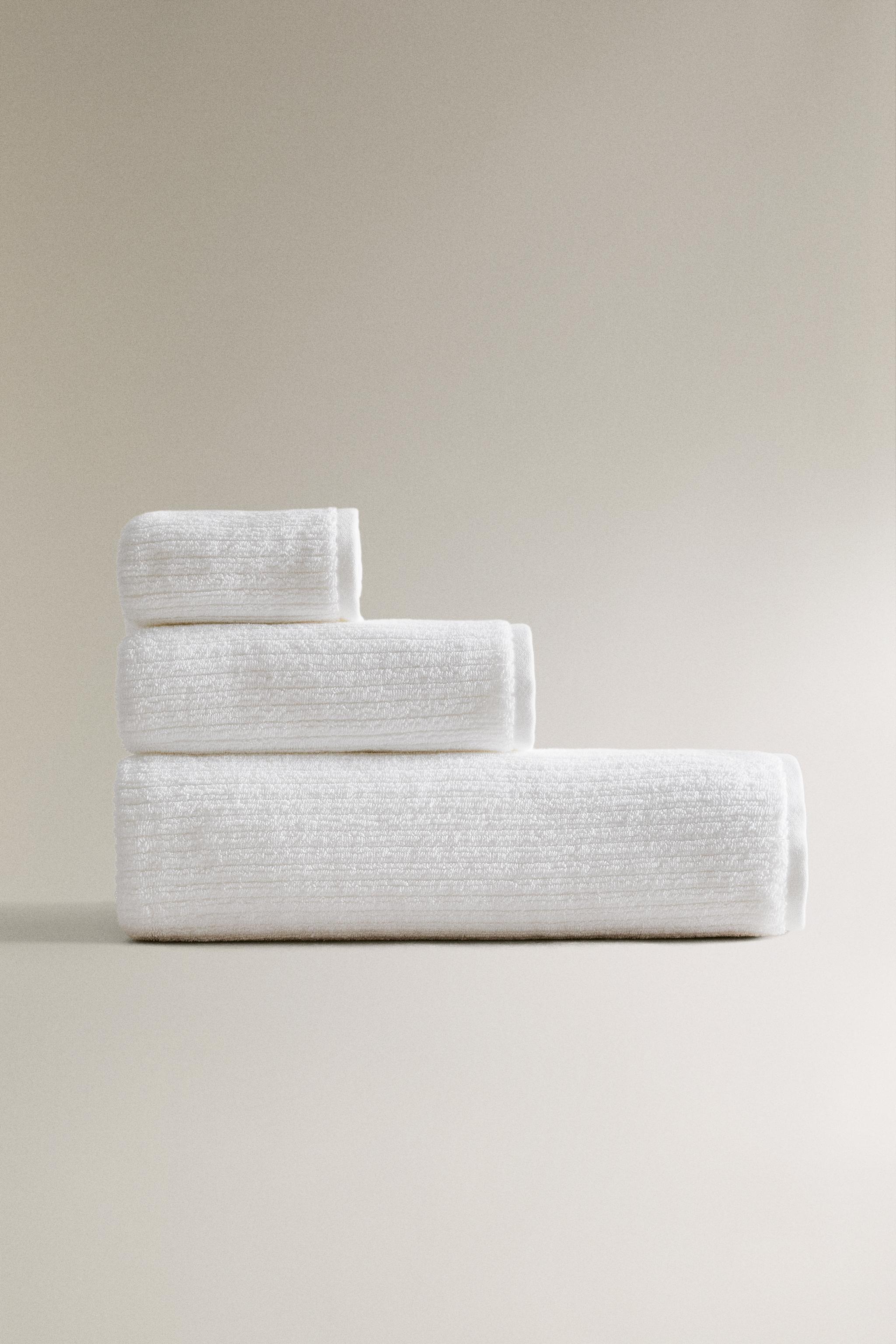 SERVIETTE DE BAIN TEXTURE CÔTELÉE