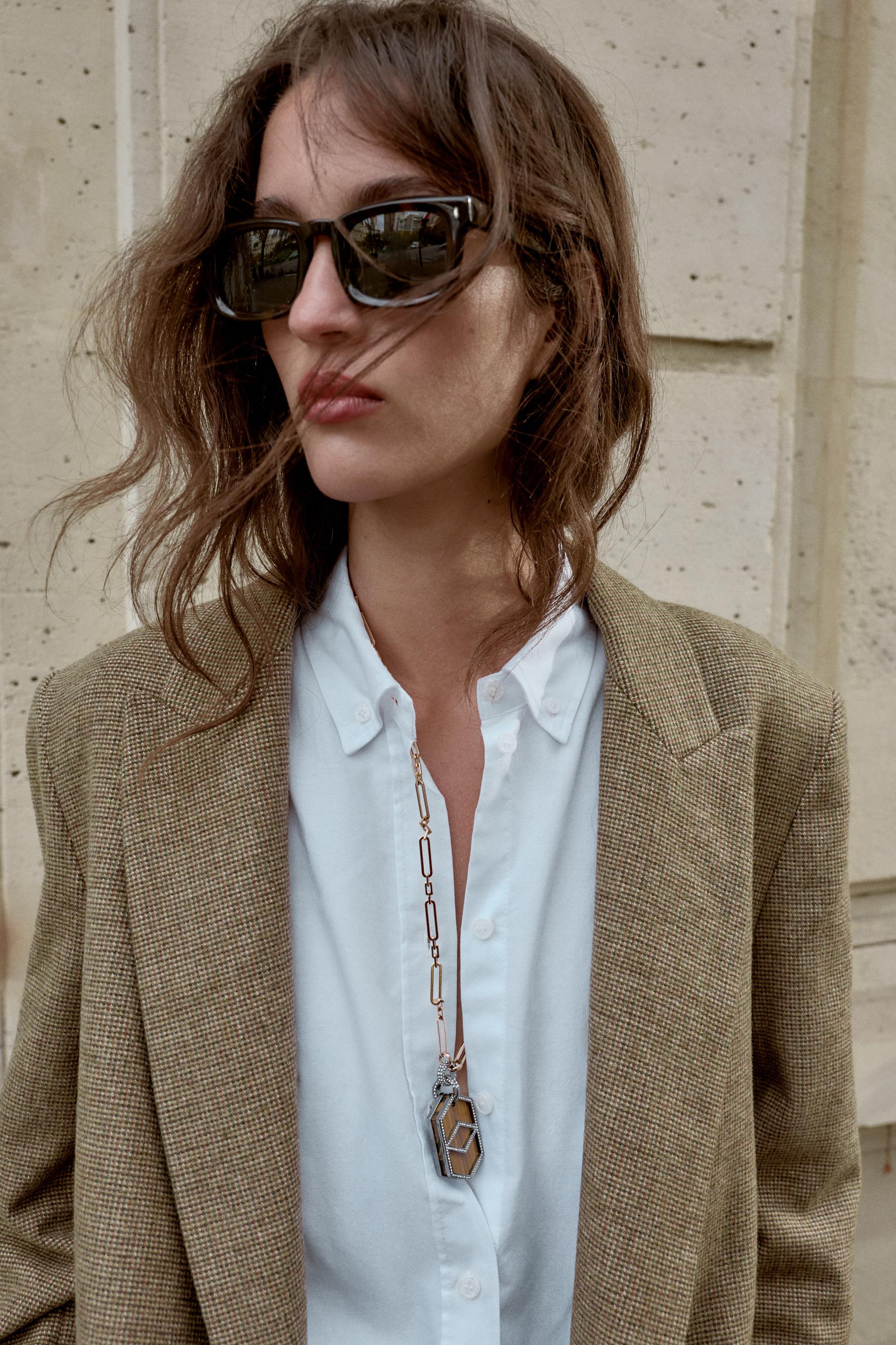 METAL SHINY STONE NECKLACE