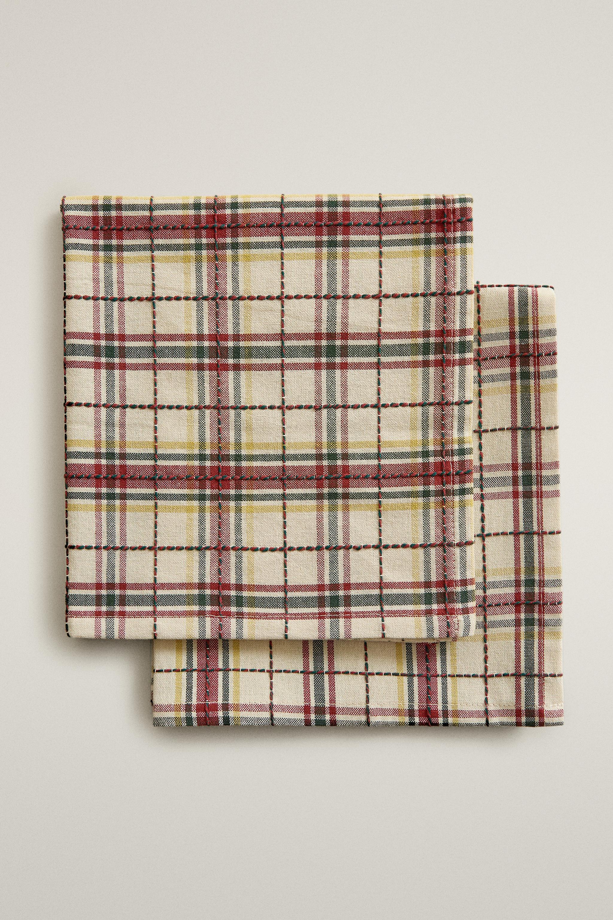 CHRISTMAS COTTON CHECK AND HEART NAPKINS (PACK OF 2)