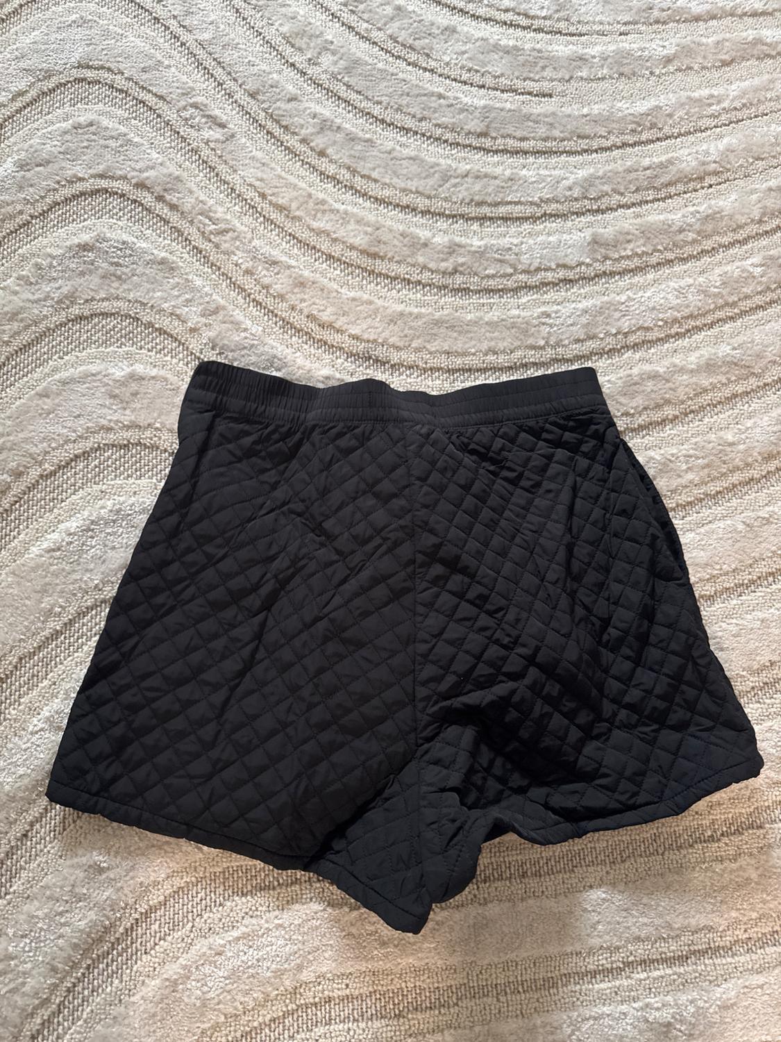 SHORTS ACOLCHADO - Image 2