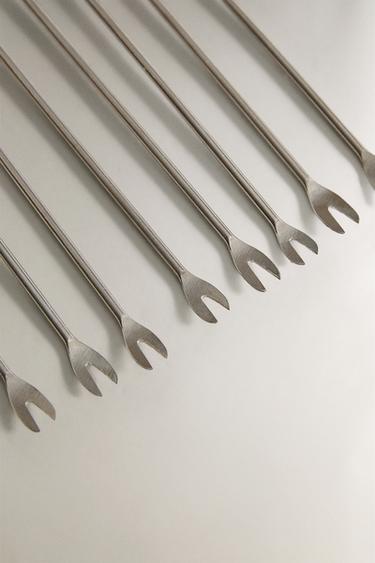 ENSEMBLE DE PIQUES À APÉRITIF AVEC BOÎTE EN MÉTAL (LOT DE 6) - Acier de Zara - Image 2