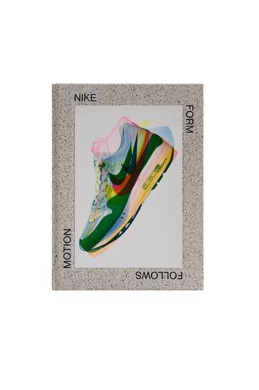 BOEK NIKE FORM FOLLOWS MOTION (ENGELS) - Zwart van Zara