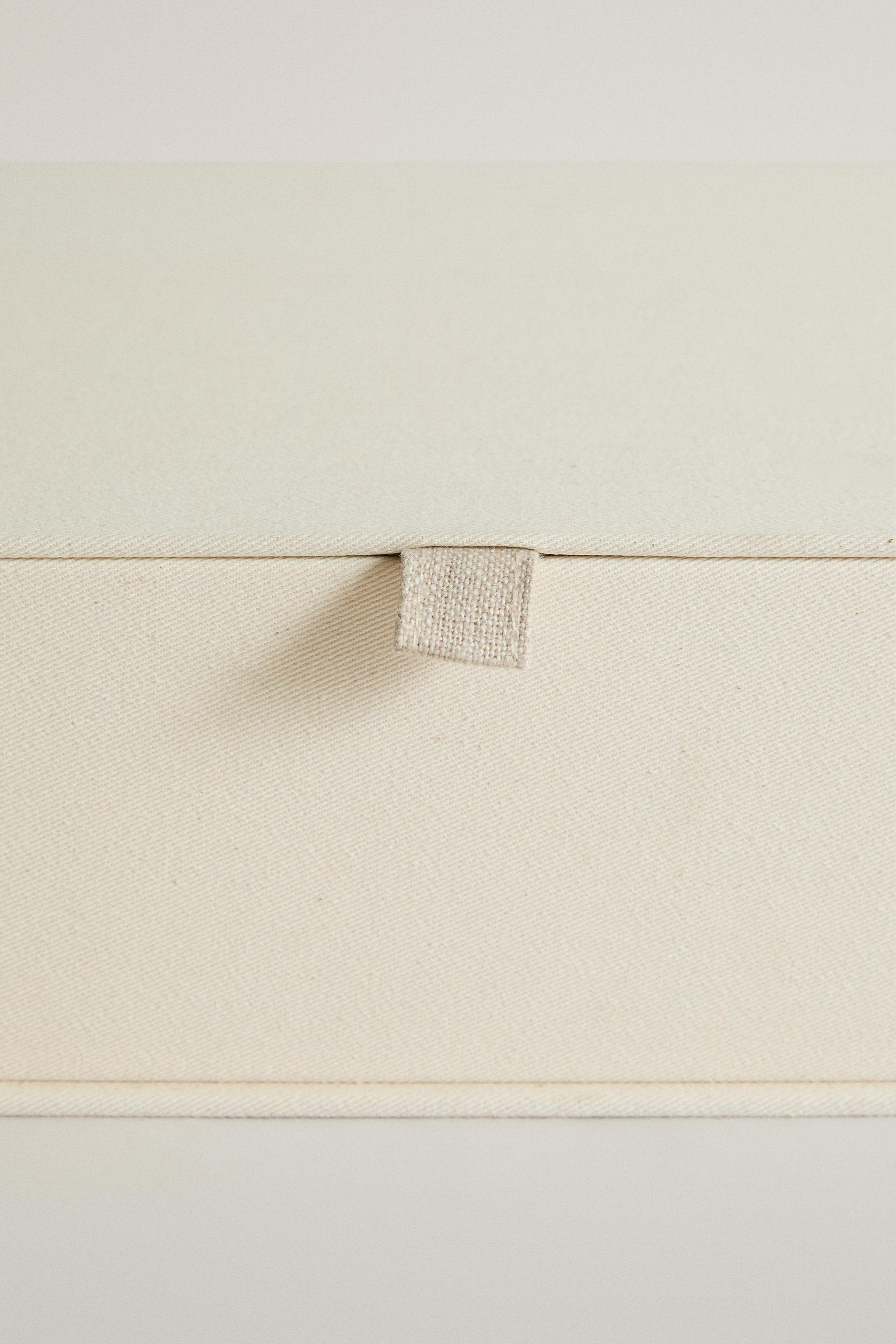 ORGANIZER BOX WITH LID