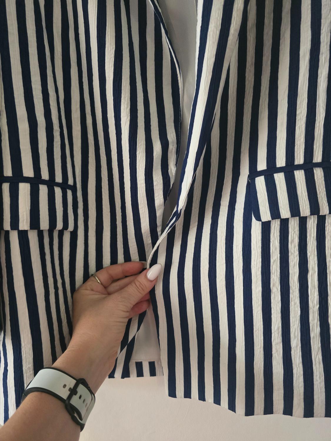STRIPED POCKETED BLAZER - Image 3