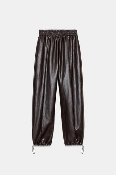 PANTALON BOUFFANT MATIÈRE SYNTHÉTIQUE - Marron foncé de Zara - Image 6