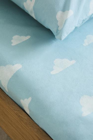 DRAP-HOUSSE ENFANT IMPRIMÉ NUAGES - Bleu clair de Zara - Image 5