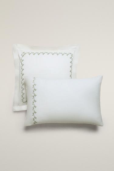 SATEEN PILLOWCASE WITH EMBROIDERED LEAVES - Green by Zara - Image 0