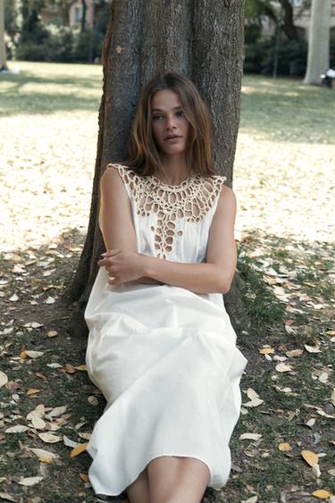 ХЛОПКОВОЕ ПЛАТЬЕ С ОТДЕЛКОЙ — LIMITED EDITION — БЕЛЫЙ от Zara