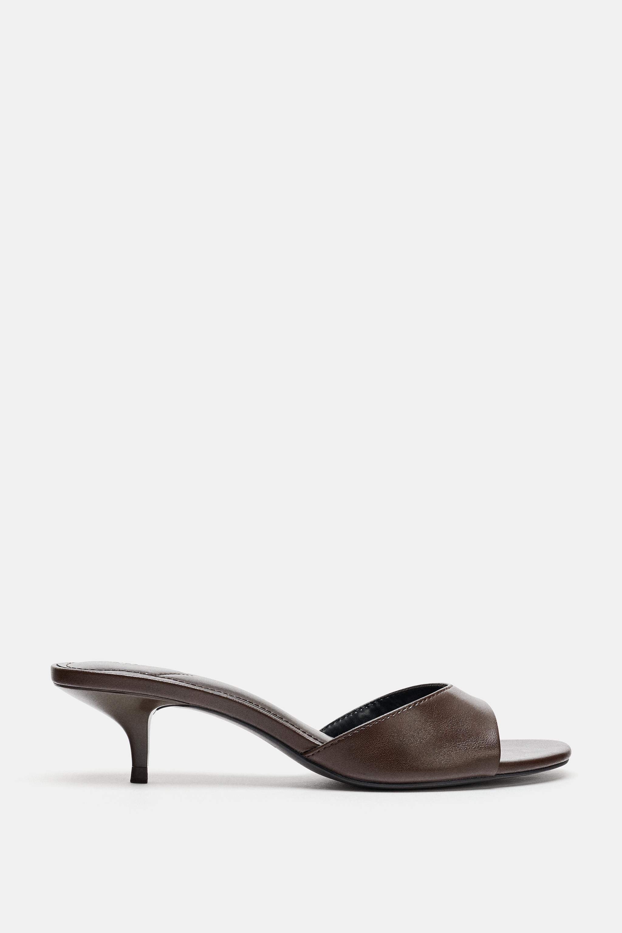 LOW HEEL SANDALS