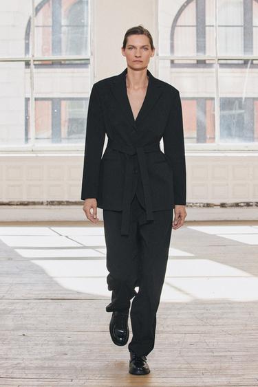 БЛЕЙЗЕР ОВЕРСАЙЗ С РЕМНЕМ — ZW COLLECTION — ЧЕРНЫЙ от Zara — изображение 0