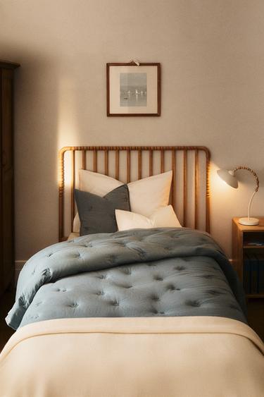 KIDS' COTTON SPACE QUILTED BEDSPREAD - Blue by Zara