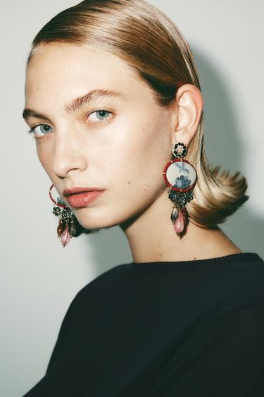 BOUCLES D'OREILLES CHARMS PIERRES RÉSINE - Doré de Zara - Image 1