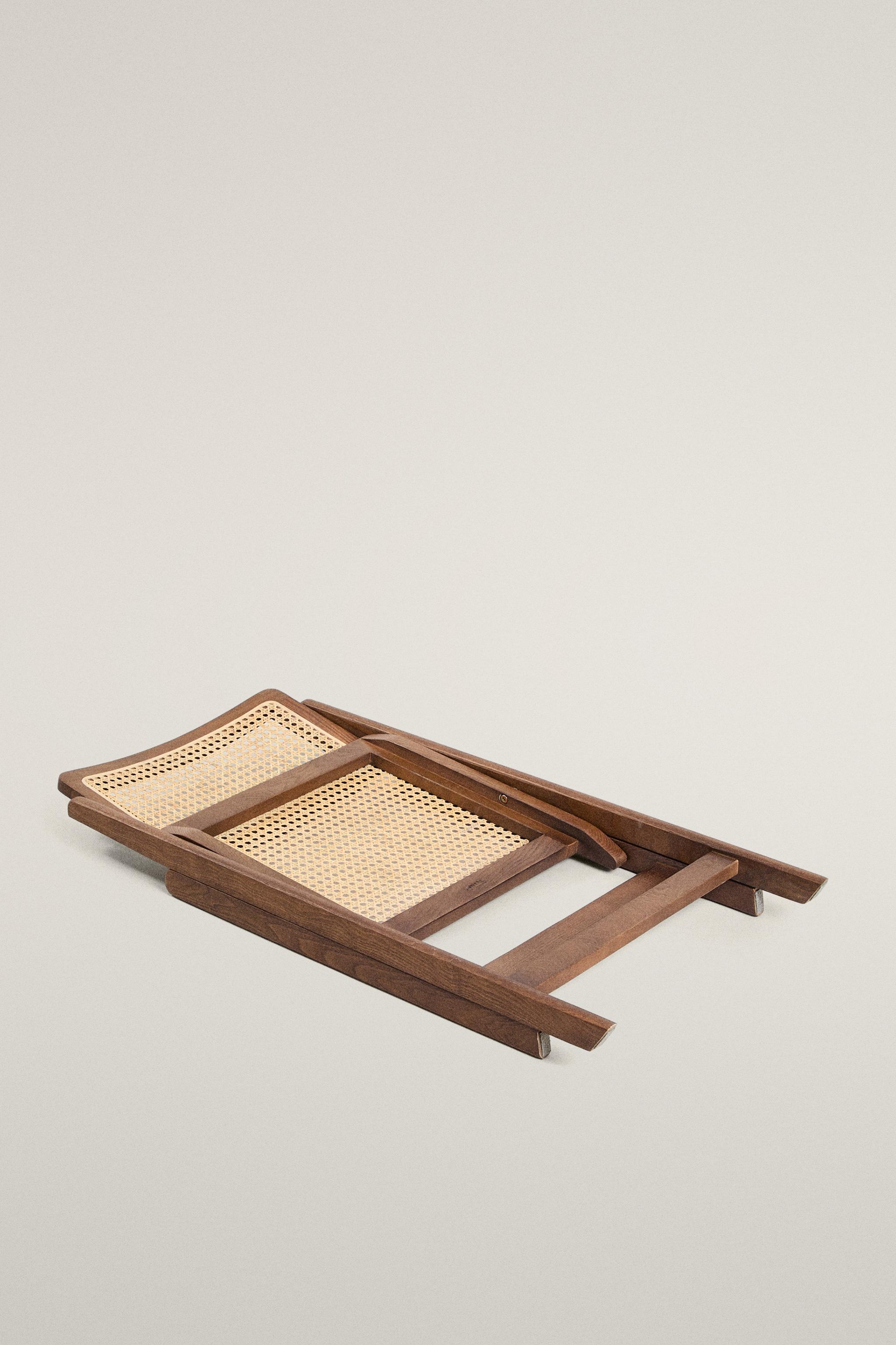 RATTAN AND WOOD FOLDING CHAIR