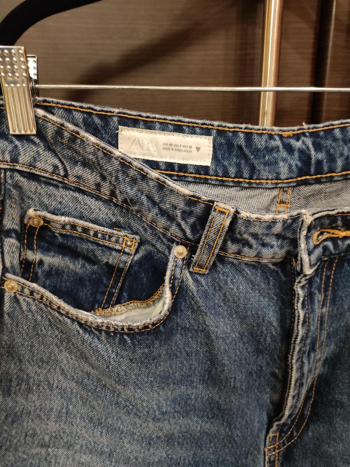 TRF MOM FIT HIGH-WAIST JEANS - Image 6
