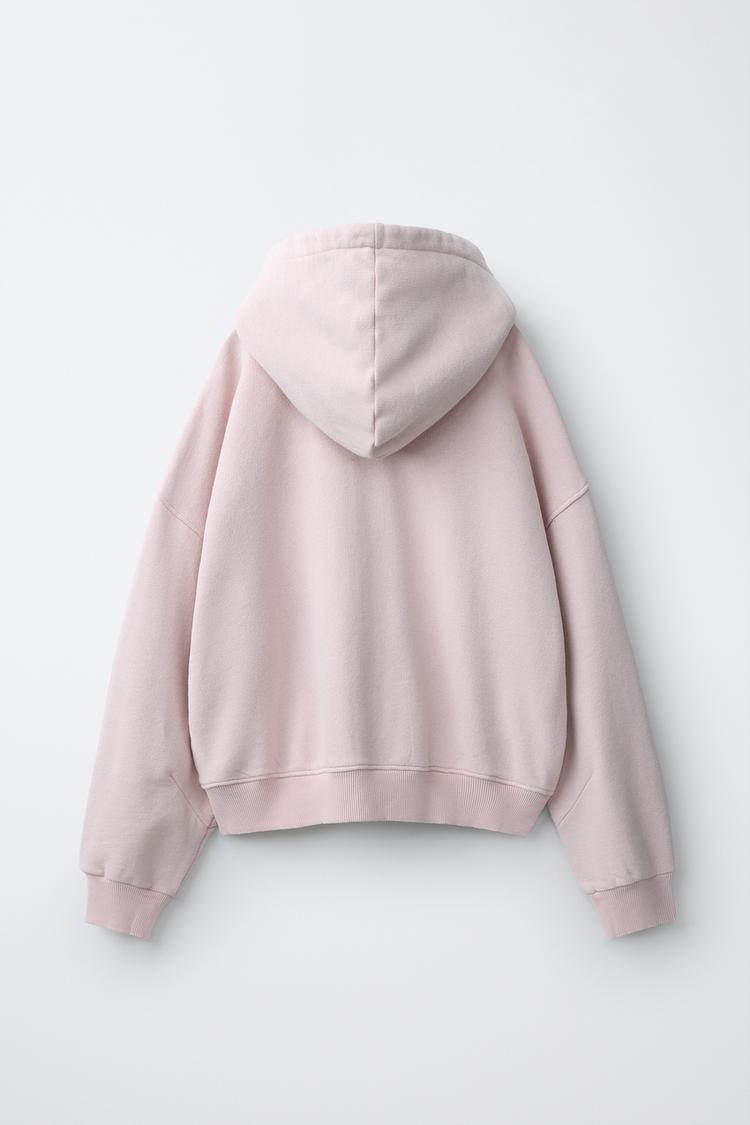 Sudadera con capucha y cremallera con tachuelas 4