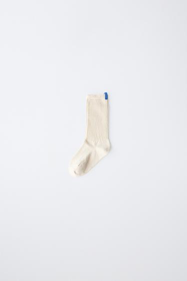 RIBBED MID-LENGTH SOCKS WITH LABEL - Ecru by Zara
