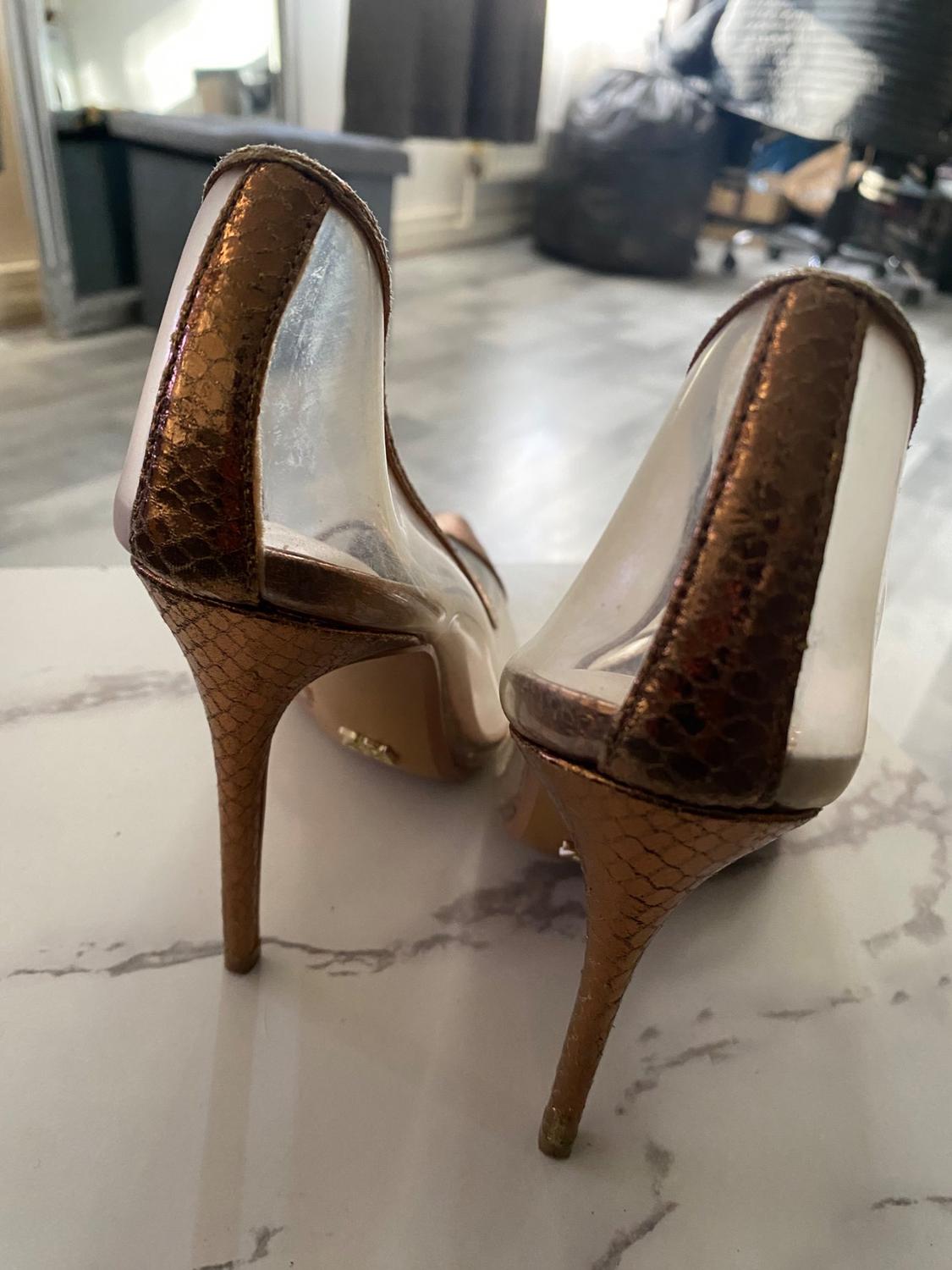 GOLD VINYL HIGH HEEL - Image 3