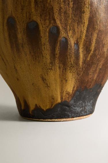 VASE EN CÉRAMIQUE IRRÉGULIER - Jaune foncé de Zara - Image 3