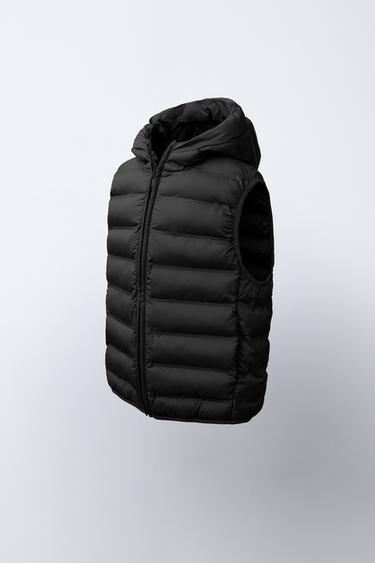ULTRALIGHT WATER-REPELLENT HOODED GILET - Black by Zara