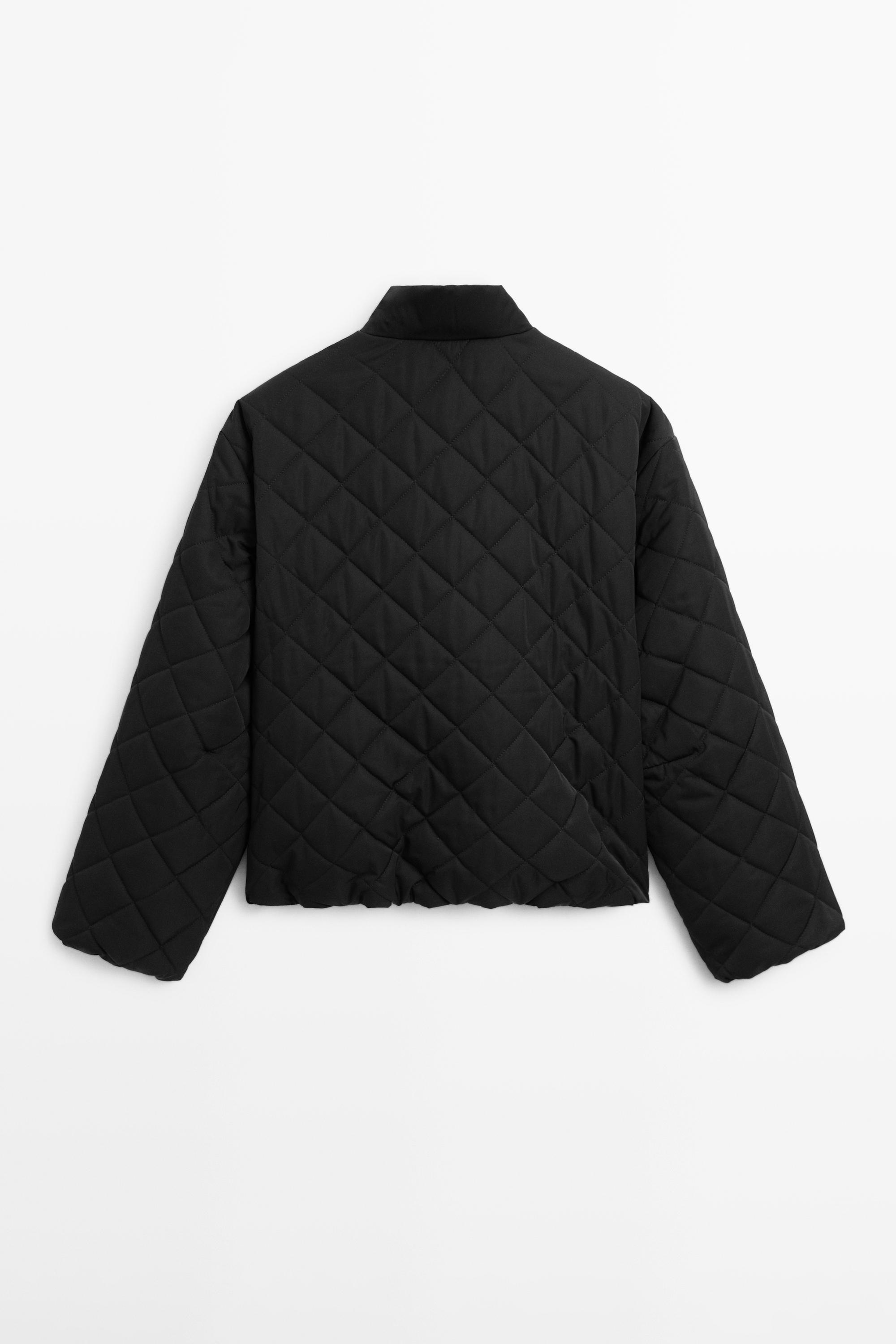 Short water-repellent puffer jacket