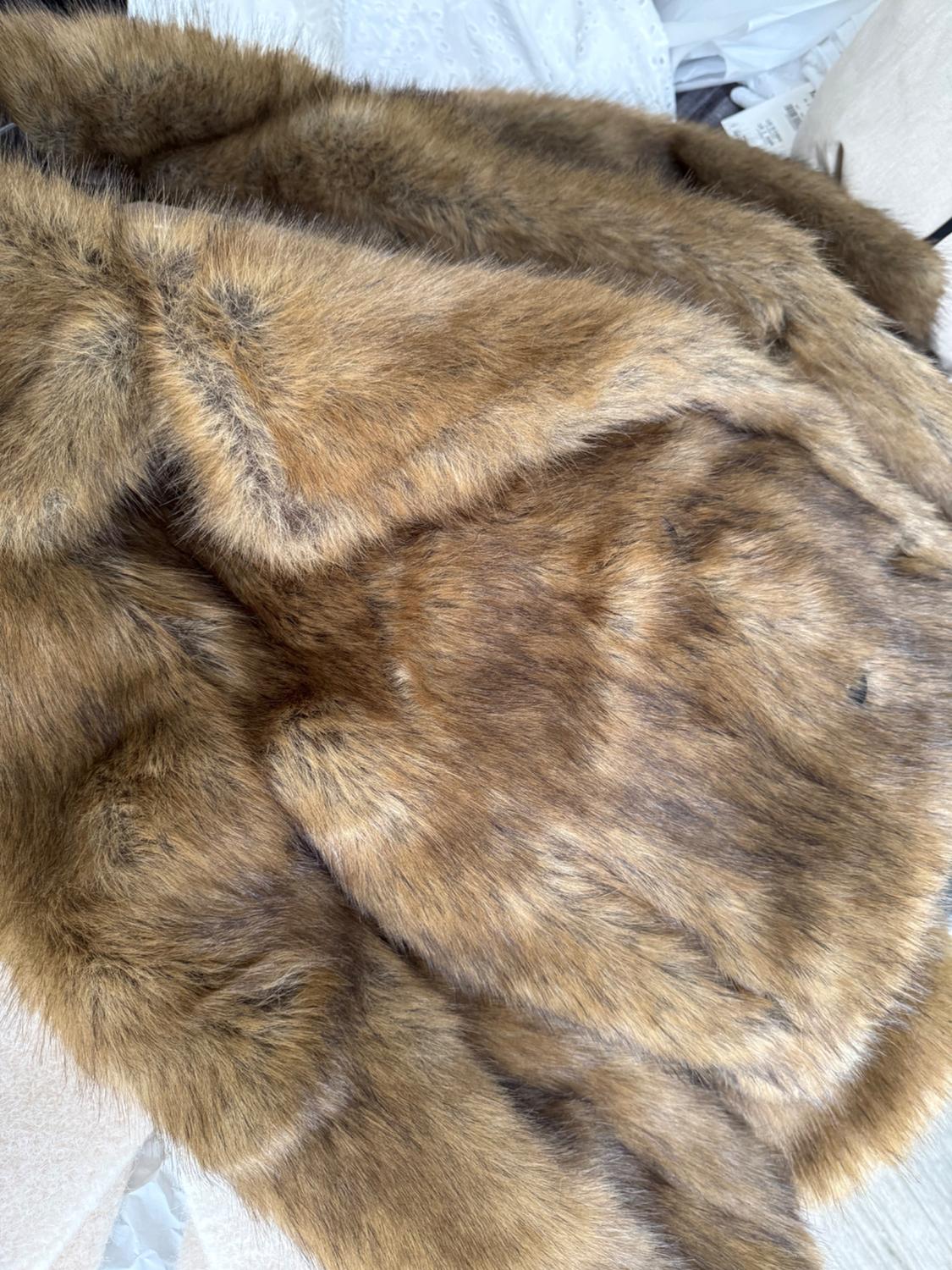 SHORT FAUX FUR COAT - Image 3