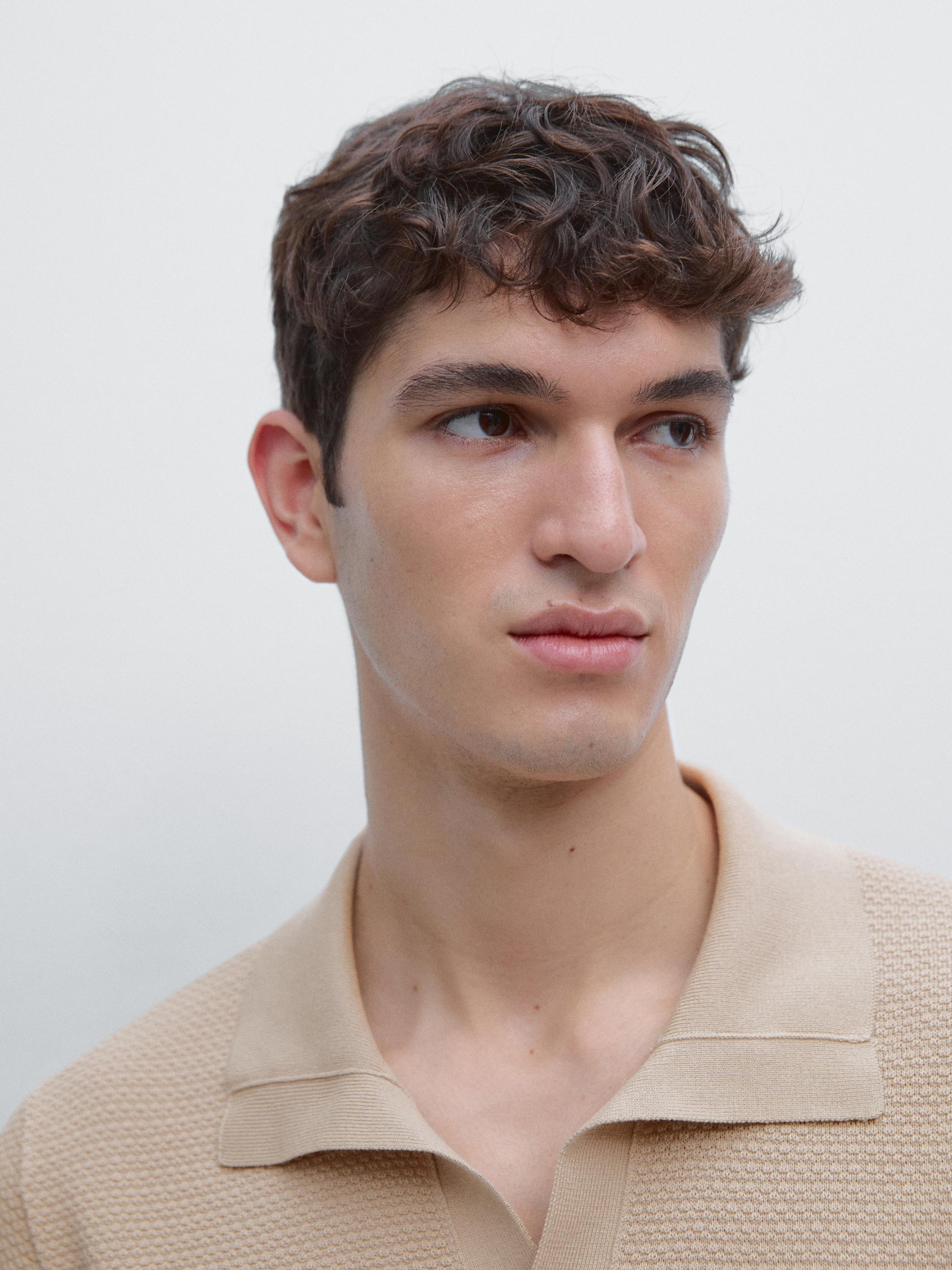 Textured knit V-neck polo shirt