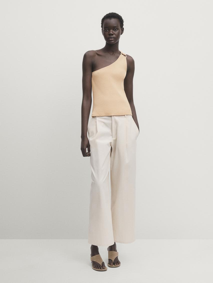Asymmetric ribbed top with piece detail - Stone