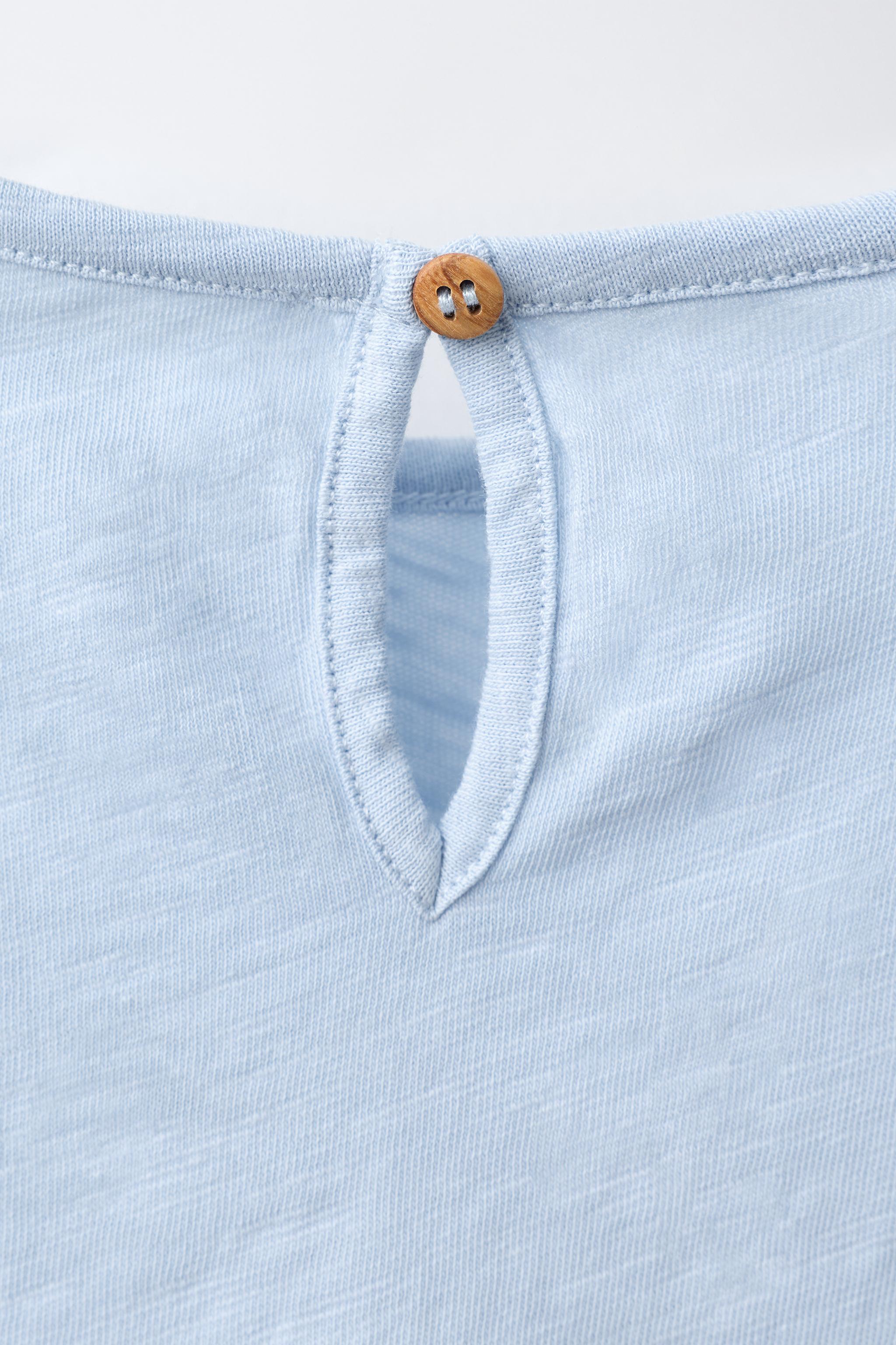 FLORAL EMBROIDERED T-SHIRT